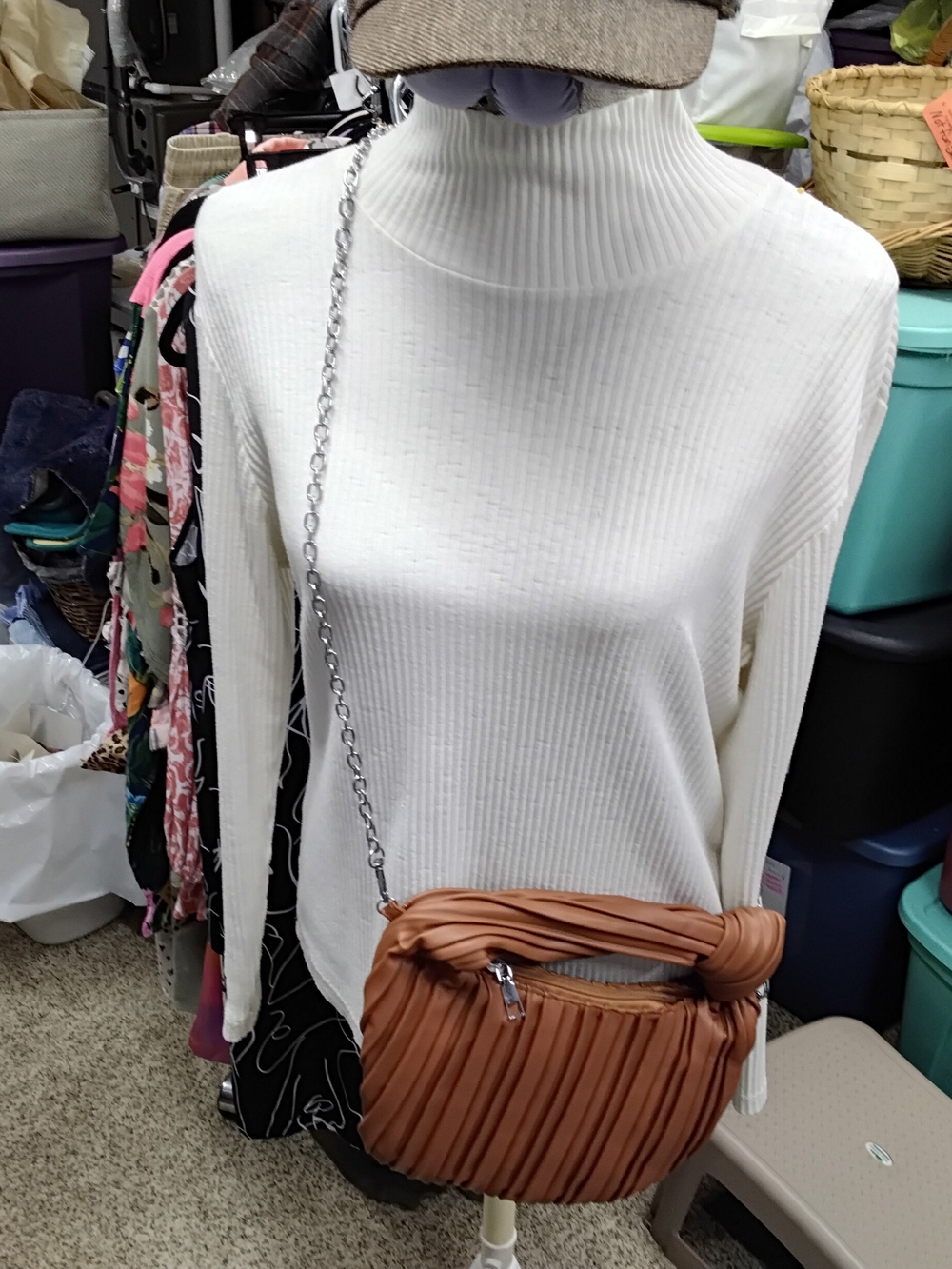 3978 Women’s Tan Pleated Crossbody Bag with Chain Strap